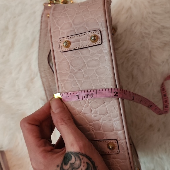 MetroCity mauve handbag with gold hardware - Picture 13 of 13